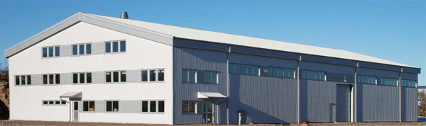 Armatos fabrik i Lysekil gör att vi kan hålla ett lager samt tillverka sjökabelskydd snabbt och leverera dem i god tid.